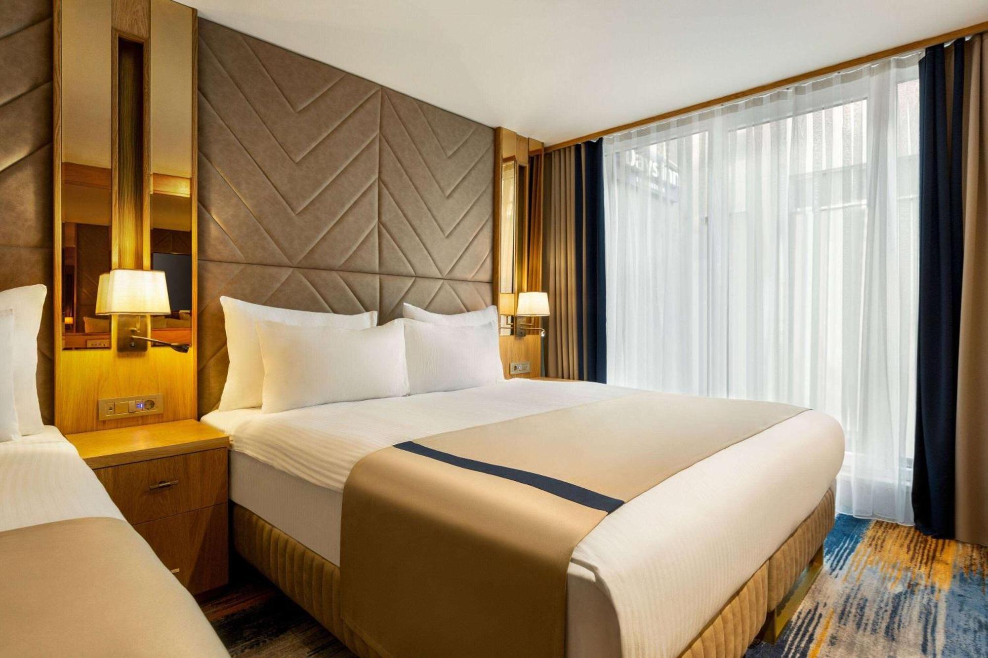 Days Inn By Wyndham Istanbul Bomonti Exteriör bild