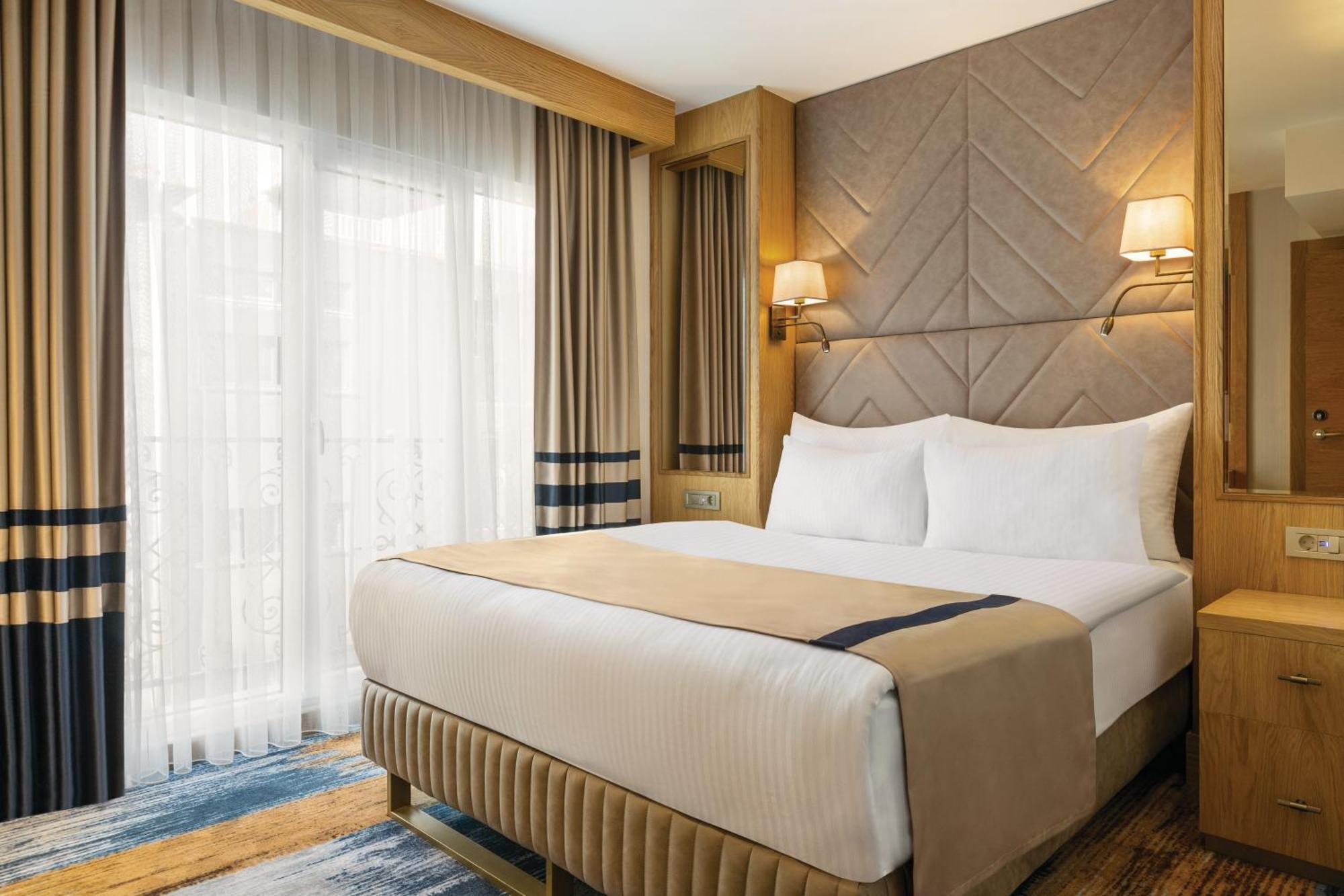 Days Inn By Wyndham Istanbul Bomonti Exteriör bild