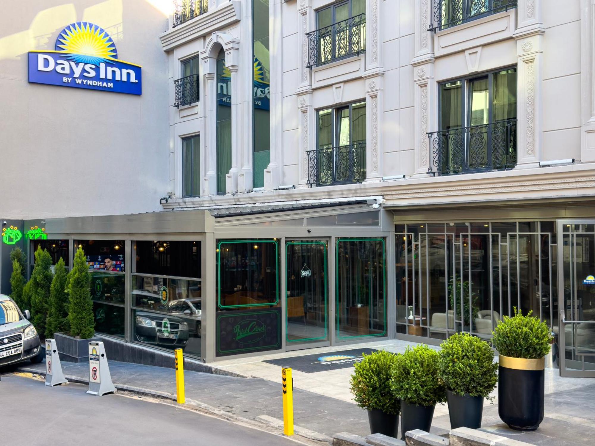Days Inn By Wyndham Istanbul Bomonti Exteriör bild